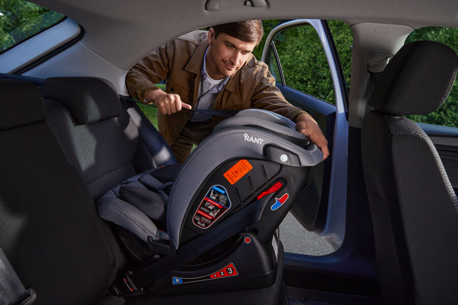 Как правильно арендовать автомобиль с детским креслом: полное руководство - 3